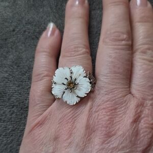 Elegant White Floral Ring